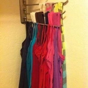 Towel Holder to Hang Tank Tops