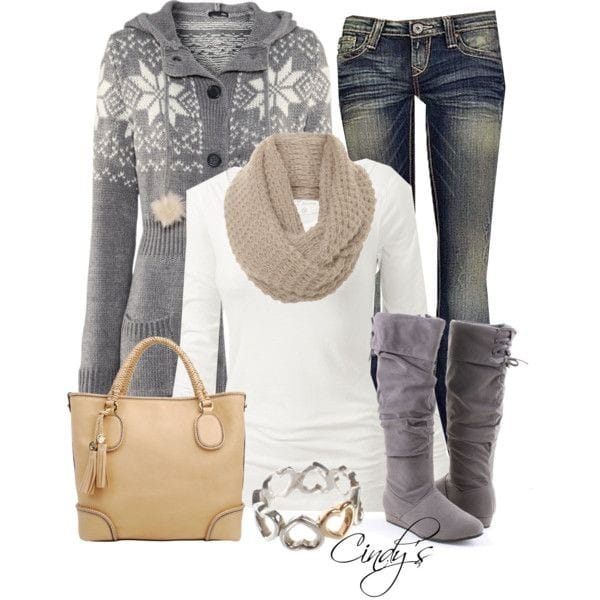 Grey knit hoodie with grey and taupe accessories