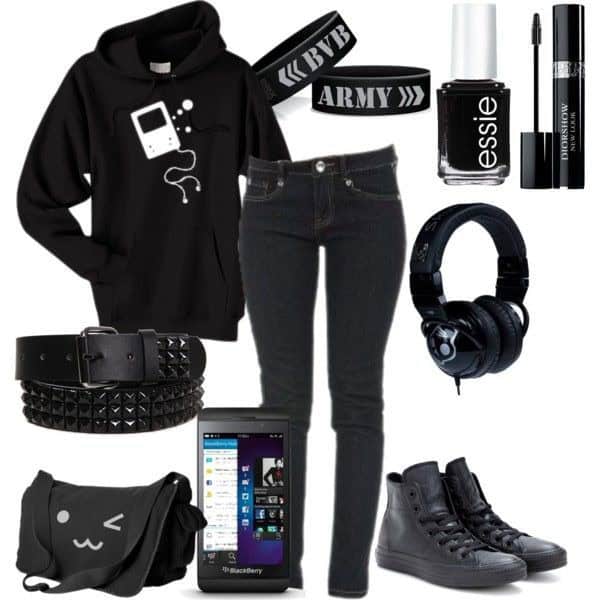 Black hoodie and jeans with black accessories