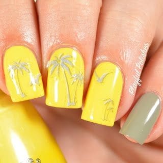 Lovely Yellow Nail for Holiday