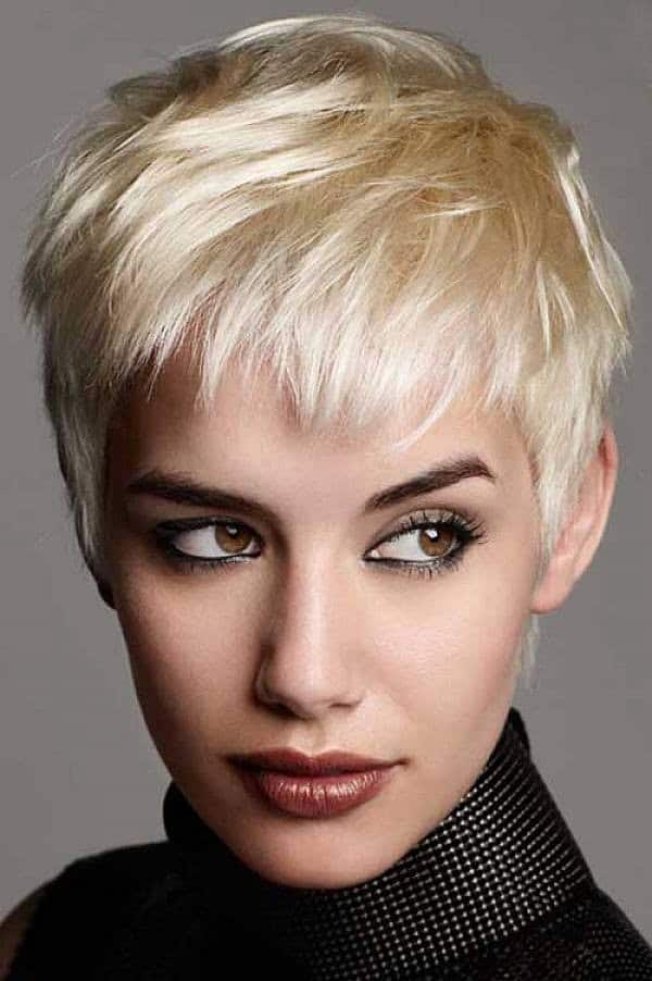 Cool and easy “choppy” haircut