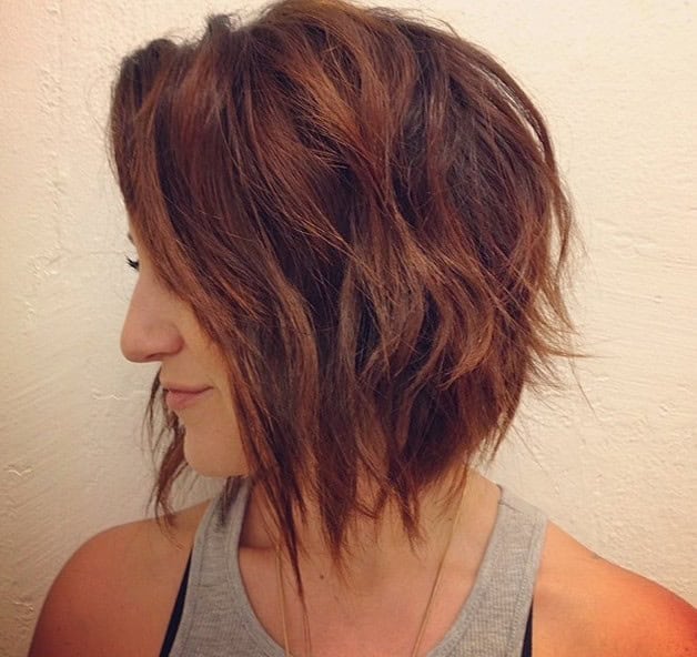 Soft brown and wavy graduated bob