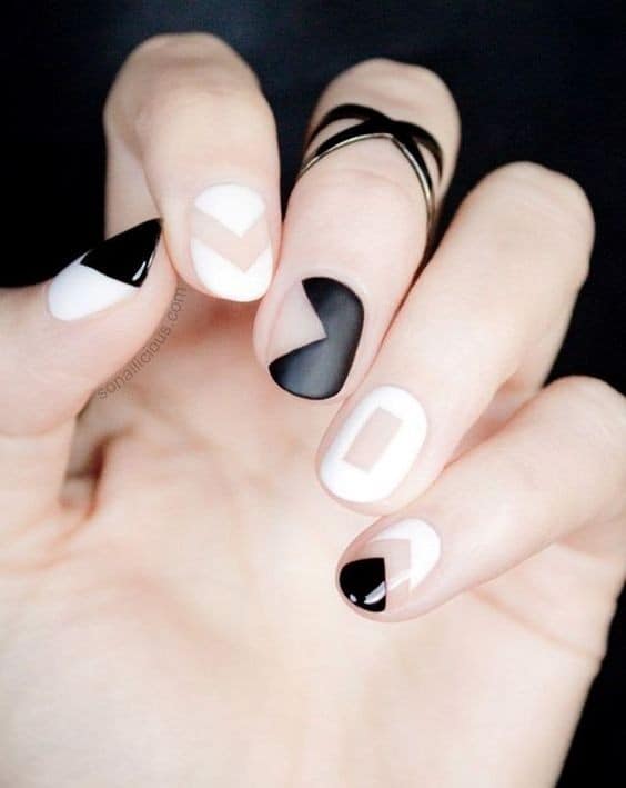 Gorgeous Black and White Nail Art