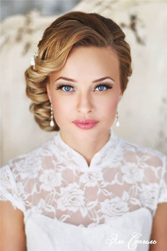 Elegant Wedding Updo Hairstyle