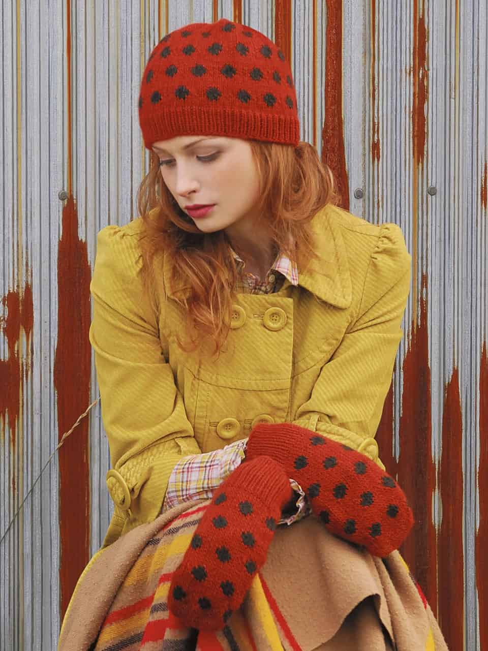 Polka dot hat and mittens