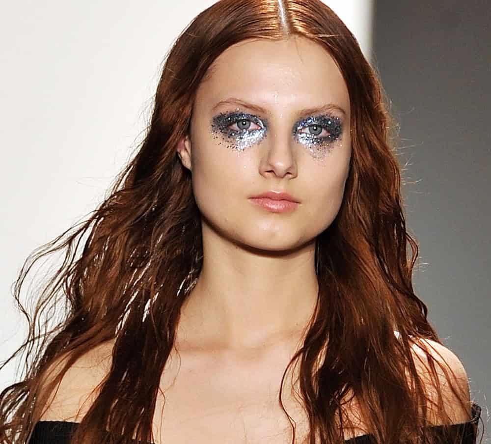 Metallic eyes face embellishment