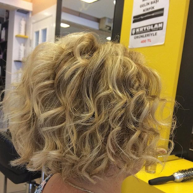 Very wavy stacked bob