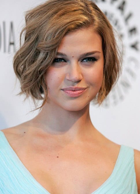 Short wavy bob