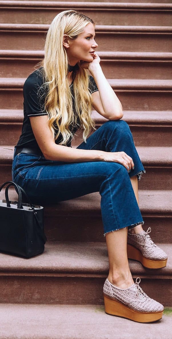 T-Shirt, Jeans and Wedged Shoes