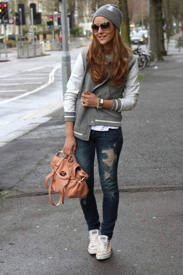 Casual-Chic Ripped Jeans Outfit