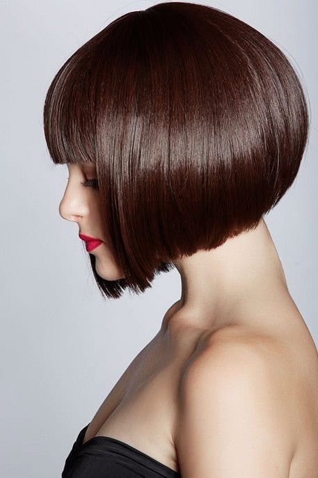 60s-inspired inverted bob