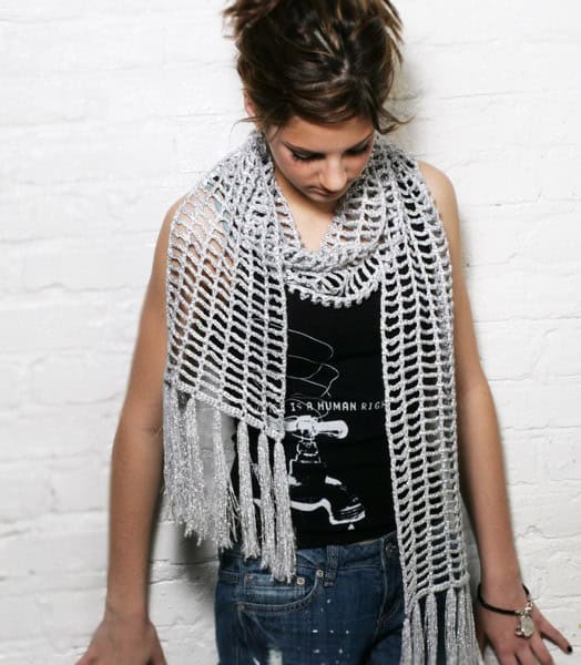 Metallic silver (knit) scarf