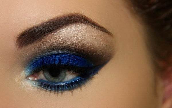 Dark blue eye shadow