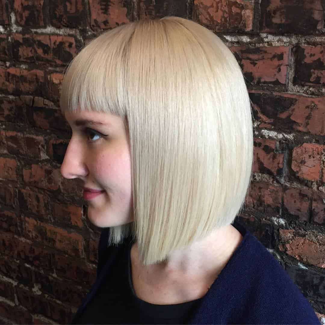 Traditional ombre blunt bob with middle part