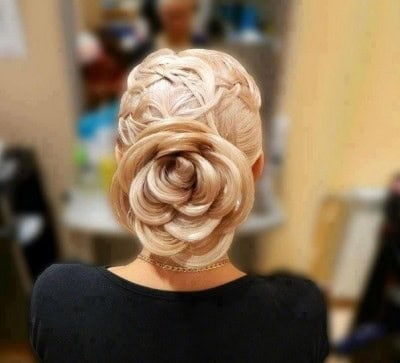 Rose bun