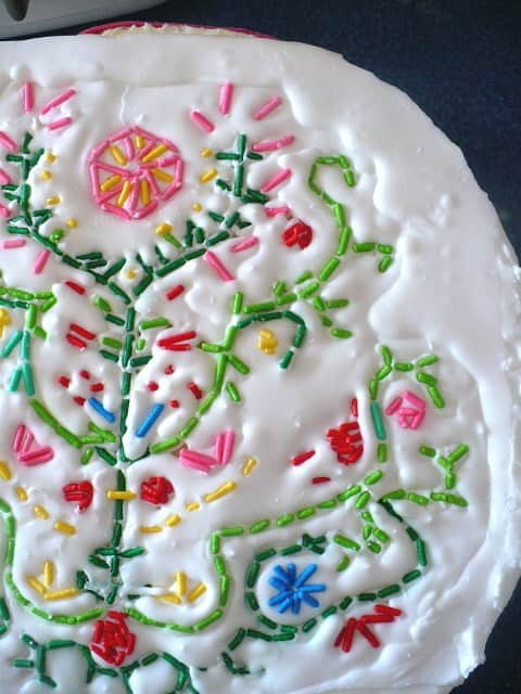 Creative Embroidery Cake