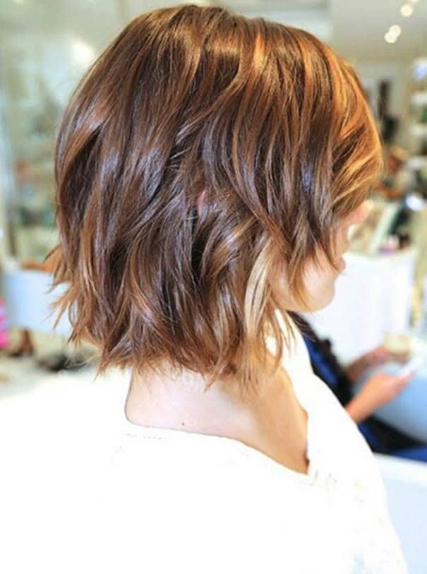 Wavy bob with long layers