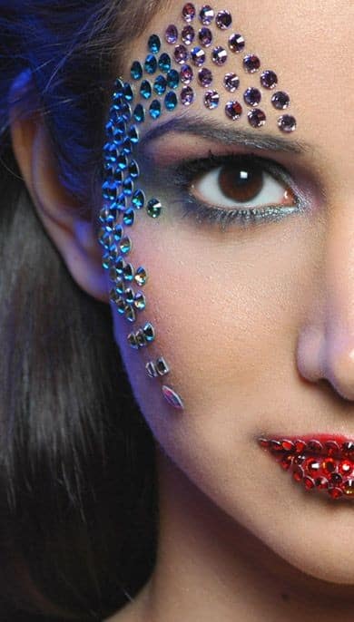 Dramatic stud face embellishment