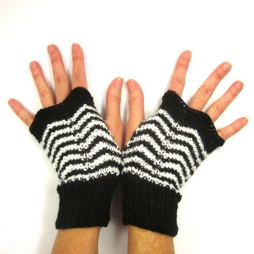 Chevron fingerless gloves