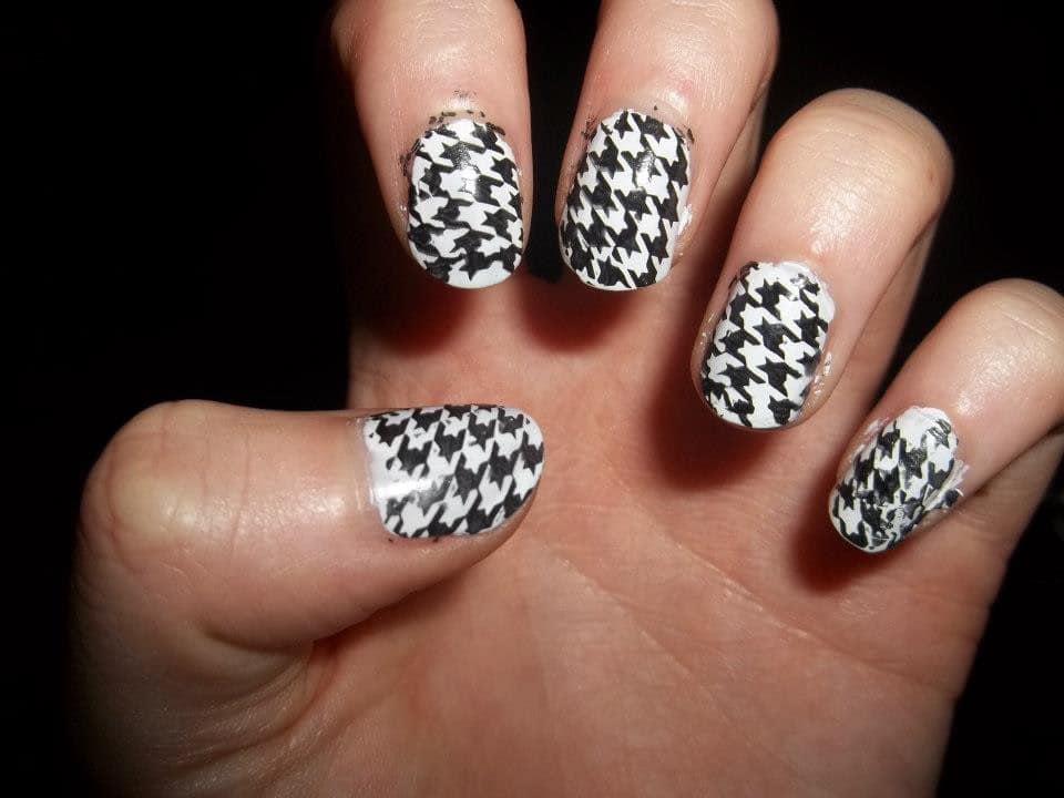 Black-and-white nail designs