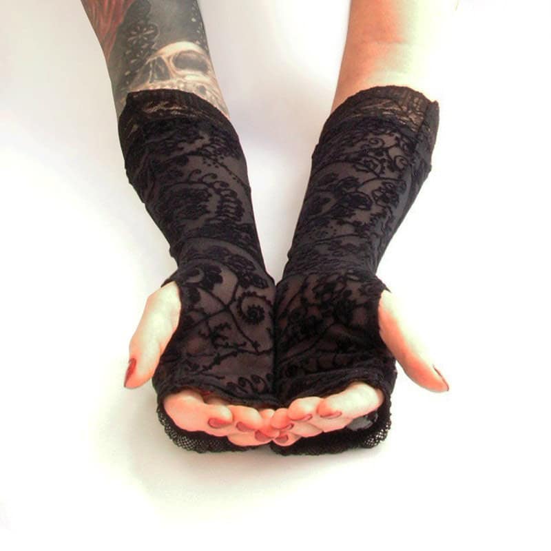 Lace (fingerless) gloves