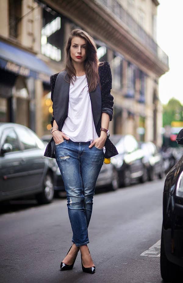 Effortless Chic Velvet Blazer with Jeans