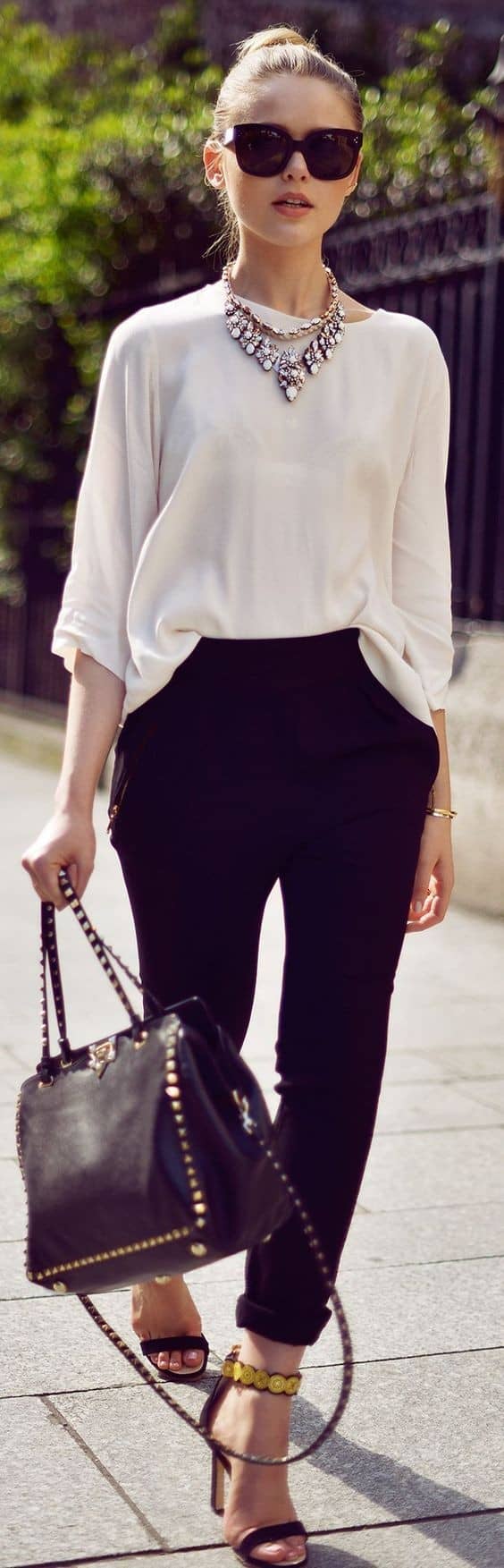 Chic Office Outfit Idea