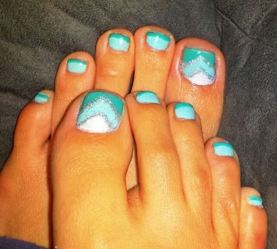 Mint Toenail Design