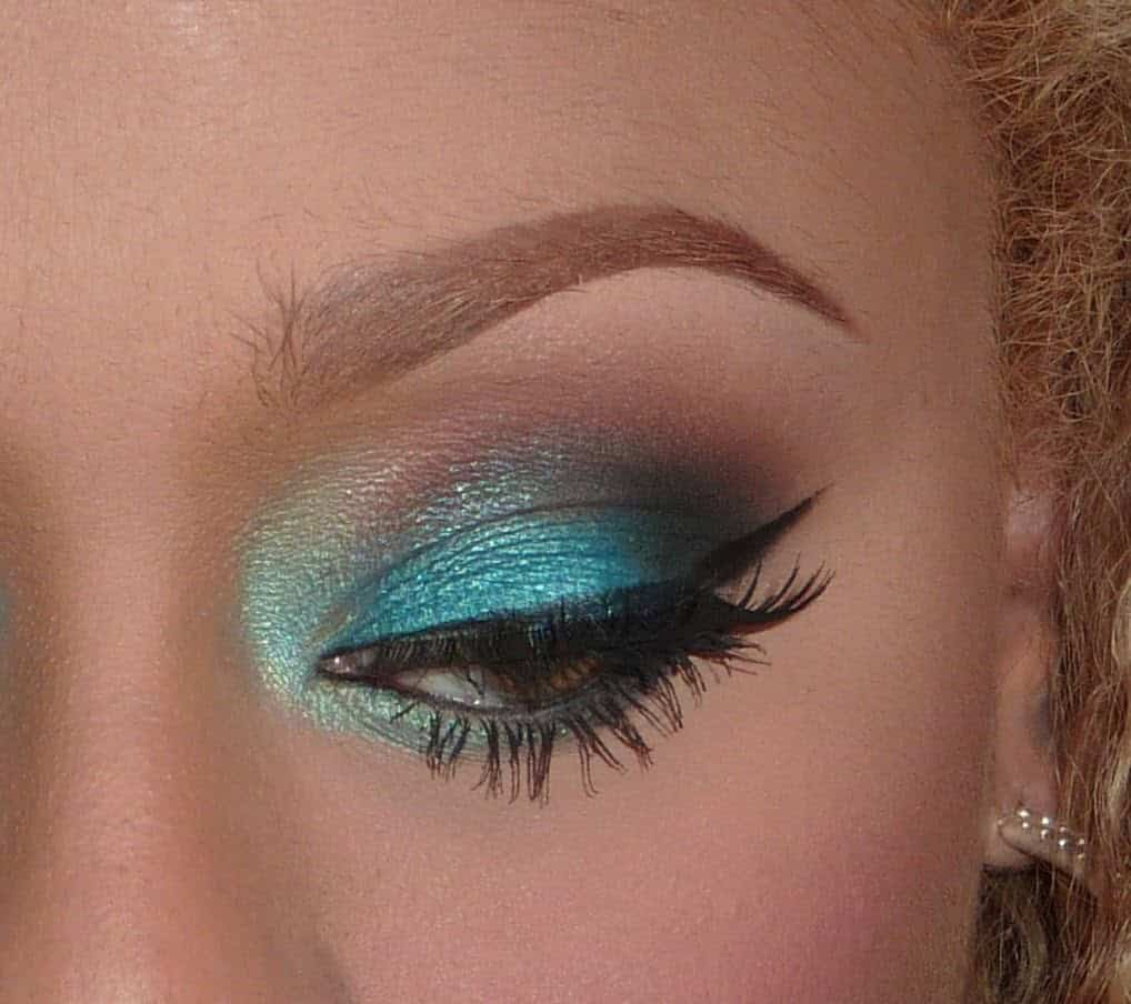 Teal eyeshadow