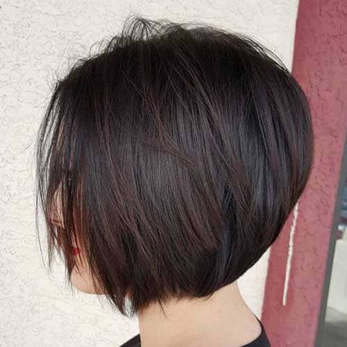 Straight graduated bob for thin hair