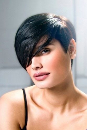 Asymmetrical short bob