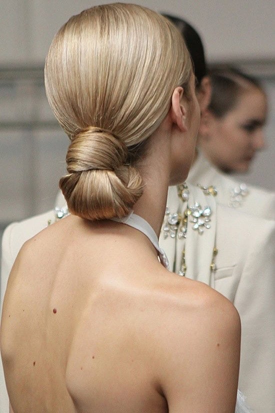 Low bun knot