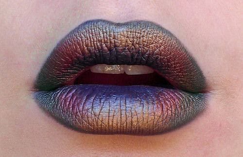 Iridescent lips