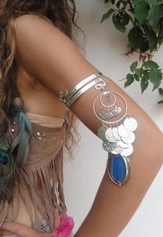 Feather arm bracelet