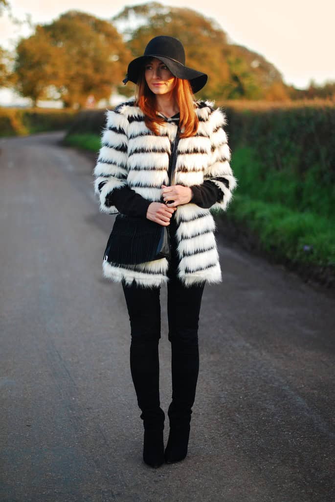 Floppy hat with (faux) fur coat