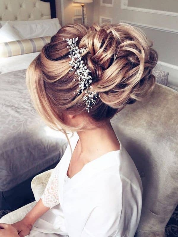 Pretty Bridal Hairstyle