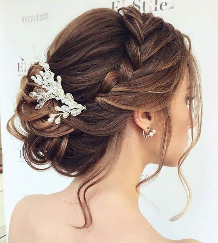 Pretty Bridal Hairstyle