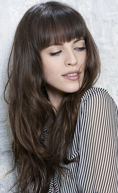 Brunette Long Wavy Hairstyle wtih Bangs