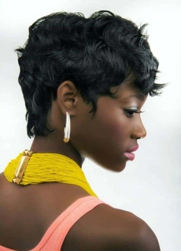 Layered wavy short ‘do