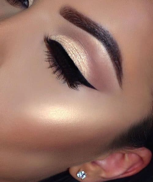 Glittery Eyeshadow with Highlighted Brow Bone