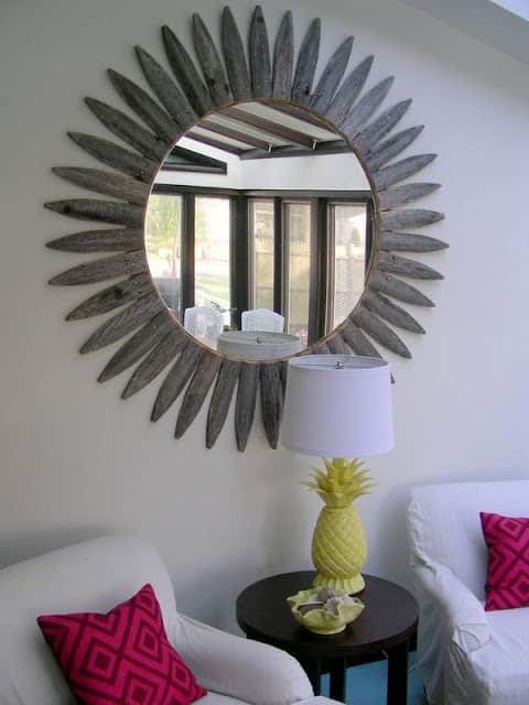 Decorate Your Room With A Mirror