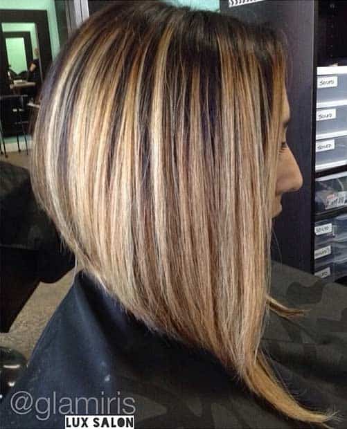 Loosely Curled Brown Bob with Highlights for Women with Thick Hair