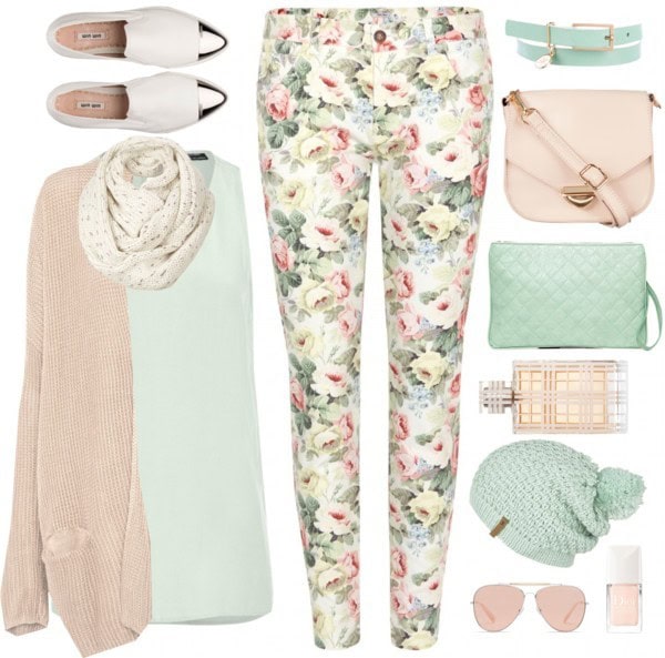 Fantastic winter outfit ideas for girls: Winter Pastels