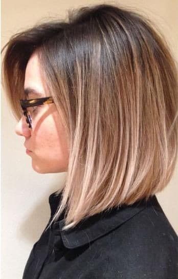 Loosely Curled Brown Bob with Highlights for Women with Thick Hair