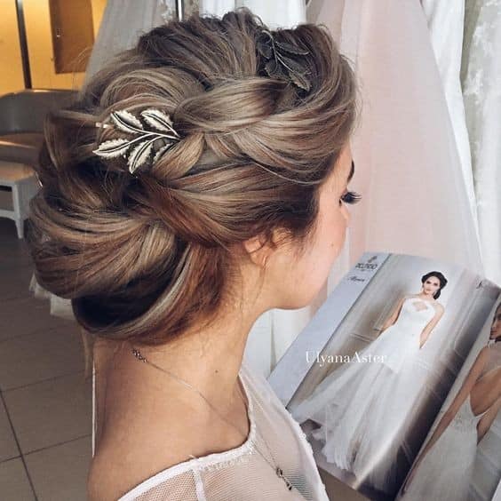 Graceful Wedding Updo Hairstyle