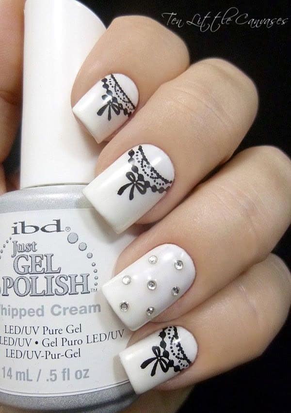 Lovely Black and White Nail Design