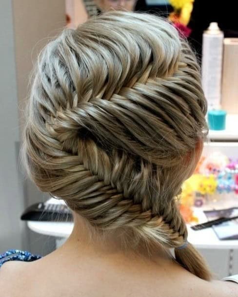 Zigzag fishtail braid