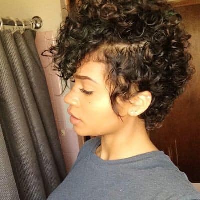 Cute and curly short hair with big top and short sides