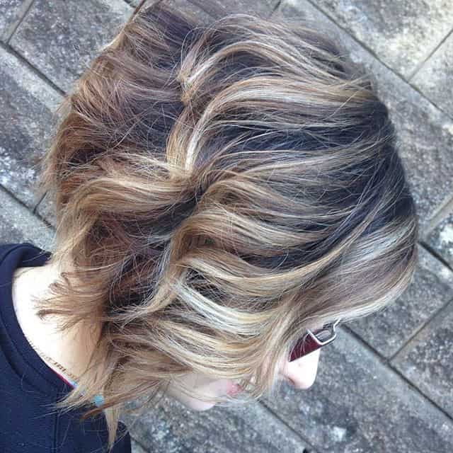 Wavy inverted bob