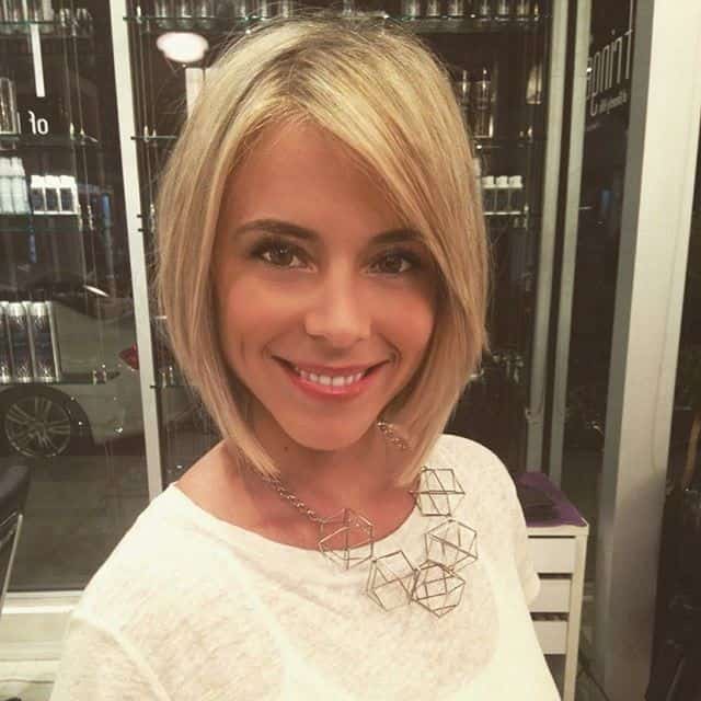 Chin-length bob with side part for thin hair